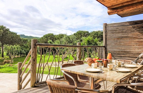 Pietracorbara House | Beautiful apartment in villa with WIFI, A/C, pool, TV, terrace, pets allowed and panoramic view