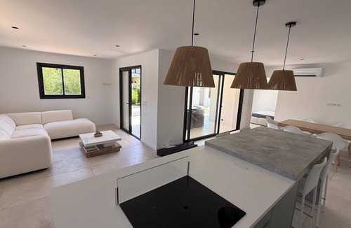Santa-Lucia-di-Moriani House | Beautiful 4-bedroom detached villa—with private pool and garage, fully equipped, near the ocean
