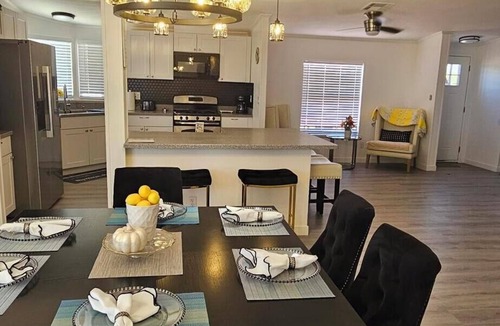 Sierra Vista Southeast House | beautifly remodel home with spectacular mountain views 6 miles from the mall