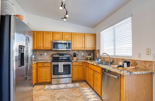 Springfield House | Beautiful 2/2 in Springfield 55+ Golf Community 30 night minimum