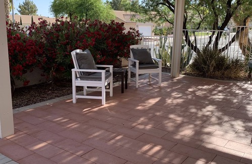 Mesquite House | Beautiful 3 Bedroom Desert Retreat - Entire Home with huge covered patio!