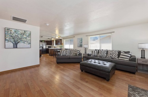 Gooding House | Beautiful 3-bedroom house with AC in adorable Gooding