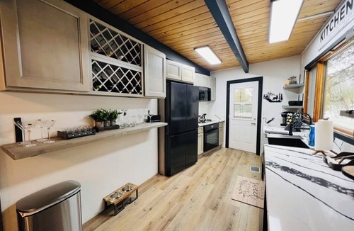 Wrightwood House | Beautiful 3-bedroom Chalet in Wrightwood perfect for your getaway