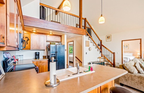 Sagle House | Beautiful 3-story home with lake/bay views, deck, grill, firepit & fireplace