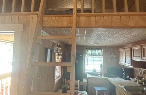 Isaban Cabin | Beautiful 4-bedroom cabin with AC in serene Isaban
