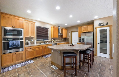 Mountain Home Cabin | Beautiful 4-bedroom cabin in Featherville, Idaho.