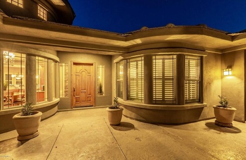 Estrella Mountain Ranch House | Beautiful 4 plus Bedroom Estrella Home on the Golf Course
