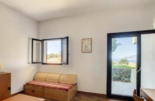 Albitreccia Apartment | Beautiful 40 M2 With Pool Near The Beach!