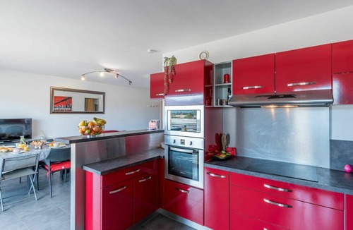 Porto-Vecchio Apartment | Beautiful apartment for 6 people with WIFI, A/C, TV and terrace