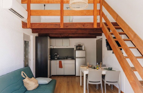 Tarcu Apartment | Beautiful apartment for 6 people with WIFI, A/C, pool, terrace, pets allowed and panoramic view