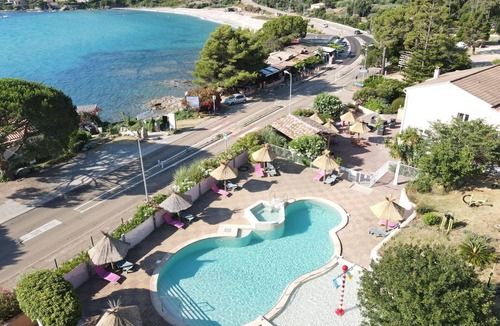 Tarcu Apartment | Beautiful apartment for 6 people with WIFI, A/C, pool, terrace, pets allowed and panoramic view