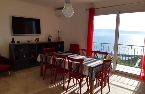 Cargese Apartment | Beautiful apartment in the center of Cargèse sea view
