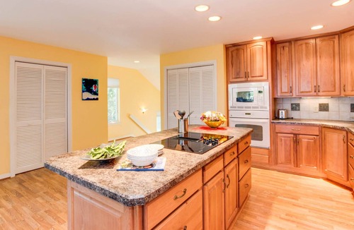 Northeast Virginia Beach House | Beautiful Bay Front Property - 2BR/2BA