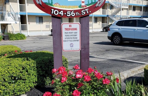 Midtown Ocean City Condo | Beautiful Bayside Condo- Perfect Sunsets and Short Walk to Beach - 56th St.