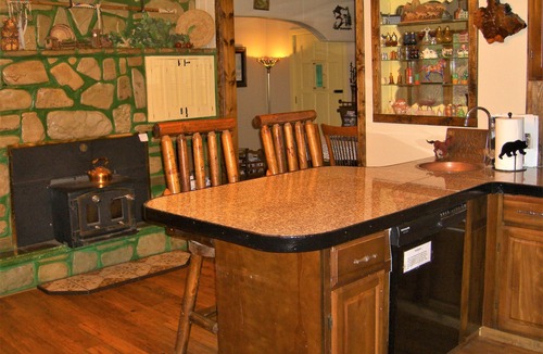 Coeur d'Alene House | BEAUTIFUL ELK MOUNTAIN RANCH ADJOINS OVER 2 MILLION ACRES OF NATIONAL FOREST!
