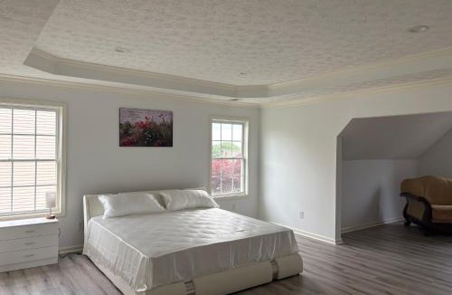 Nicholasville House | Beautiful Full of Light 6 Bedroom's House