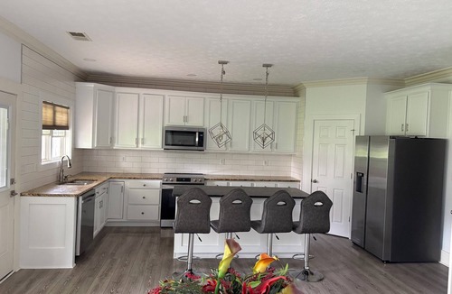 Nicholasville House | Beautiful Full of Light 6 Bedroom's House
