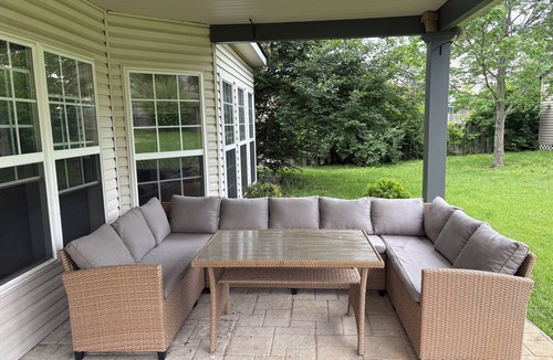 Nicholasville House | Beautiful Full of Light 6 Bedroom's House