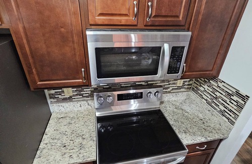 North Newport News Condo | Beautiful fully renovated two bedroom condo
