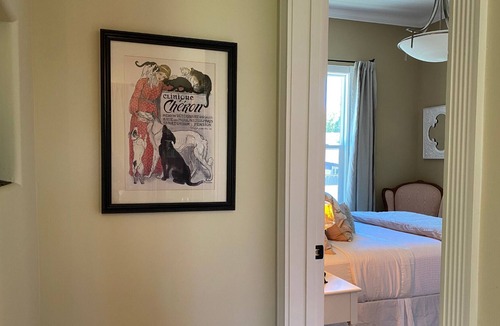 Cloverdale House | Beautiful historic 3 bedroom home with a 5 minute walk to downtown