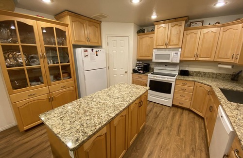 Ammon House | Beautiful home, 8 bedrooms-18 beds-sleeps 30, family friendly