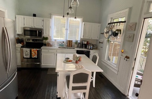 Wilmington Historic District House | Beautiful home in downtown historic core just 2 blocks from Cape Fear river!