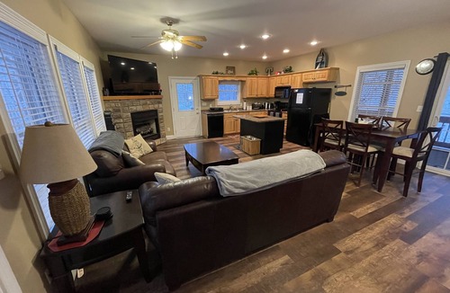 Sloans Valley House | Beautiful home in Lake Cumberland Resort