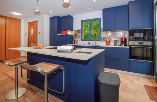 Nessa House | Beautiful home in Nessa