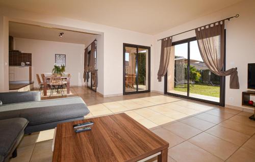 Vico House | Beautiful Home In Sagone