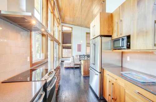 Carey Bay House | Beautiful Lake Coeur d'Alene Retreat: Deck & View!