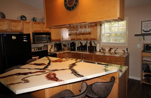 Mammoth Cave House | Beautiful Lakefront Home with lake access!