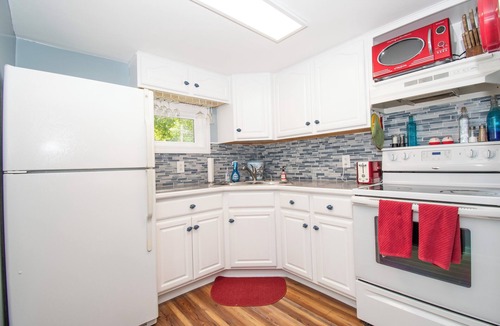 Brimfield House | Beautiful Lakefront home! Summer memories start here!
