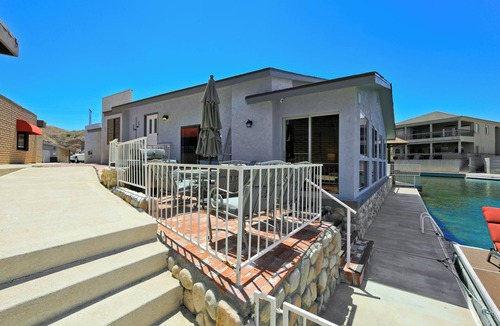 Moovalya Keys House | Beautiful Moovalya Keys Waterfront - 3 bed/3 bath with boat dock