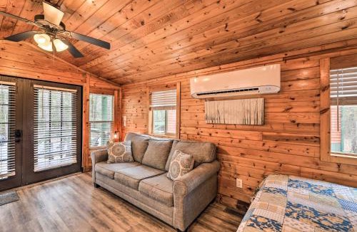 New Bern Apartment | Beautiful New Bern Studio Cabin w/Fire Pit!