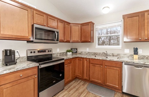 Hamilton House | Beautiful NEW Home among the Nook in Hamilton, OH