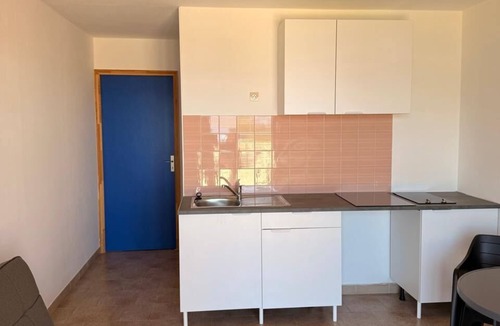 Orcino Apartment | Beautiful one-bedroom apartment in a house with a view of the sea, a 5-minute walk from the beach.