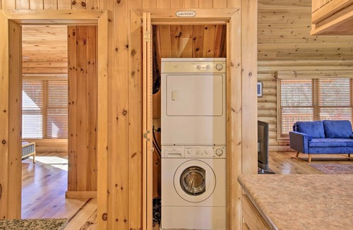 Payson Cabin | Beautiful Payson Log Cabin w/ Yard + Fire Pit!