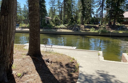 Coolin House | Beautiful Priest Lake Getaway with Private Dock 3Br 2Ba