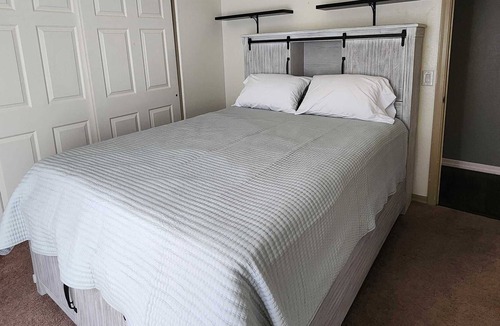 Black Horse Other | Beautiful Spacious Home