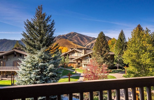 Elkhorn Condo | Beautiful Sun Valley Lodge II Penthouse, sleeps 8 with amazing views of Baldy