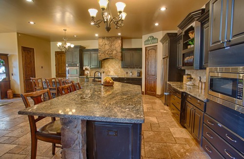 Show Low House | Beautiful Torreon Cabin Retreat in the Pines -20+