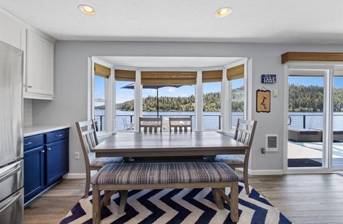 Worley House | Beautiful, updated lakefront home on Lake Coeur d’Alene - sleeps up to 8