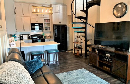 Show Low Condo | Beautiful Upstairs Condo close to Hospital