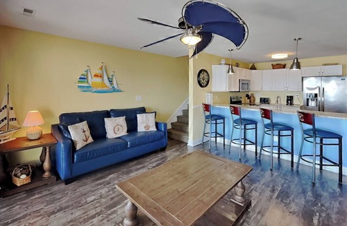 Put-in-Bay Condo | Beautiful Views | 2 Balconies | 10 ppl | C210