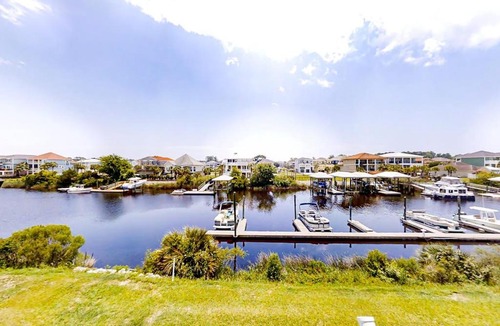 Carolina Yacht Landing Apartment | BeauView