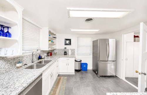 Flagstaff House | Beaver Street Trio - 3 Adjacent Homes, Fenced Yards, AC, W/D, 1G WiFi, Smart TVs