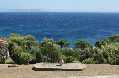 Santa-Severa Apartment | Bel appartement avec vue sur mer - Les Palmiers