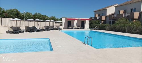 Bravone Apartment | Bel appartement confortable et cosy en résidence avec piscine à 5 mn de la mer