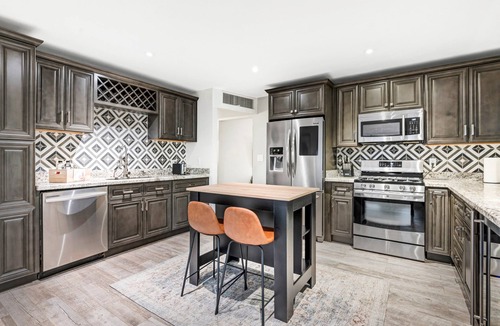 New Papago Parkway House | Bellissima Brava! Game Room Hot Pool/Spa Discount!