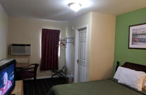 Benton Hotel | Benton Inn